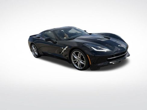 Used 2017 Chevrolet Corvette Stingray Coupe RWD image 7