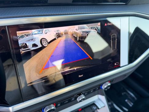 New 2025 Audi Q3 2.0T Premium image 21