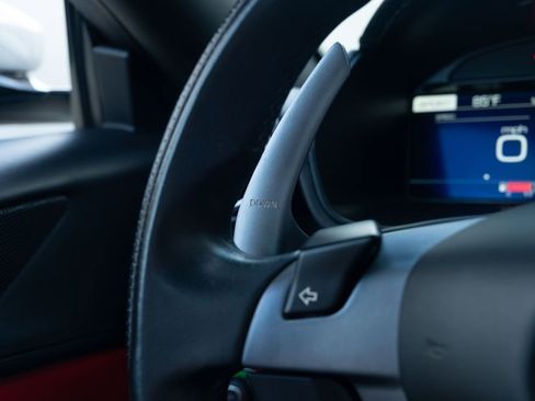 Used 2019 Ferrari Portofino image 37