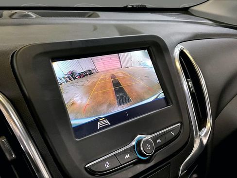 Used 2021 Chevrolet Equinox LT AWD/4WD image 36