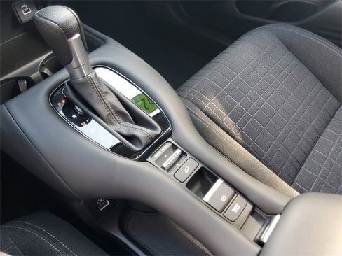 Used 2023 Honda HR-V LX image 26