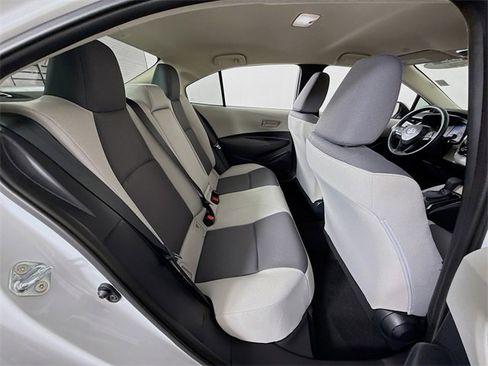 Certified 2025 Toyota Corolla LE image 28