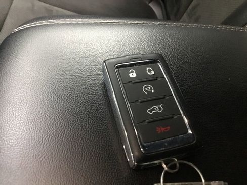 Used 2024 Jeep Grand Cherokee L Laredo AWD/4WD image 10