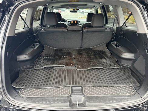 Used 2021 Honda Pilot Special Edition image 16