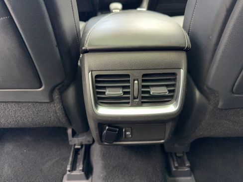 Used 2019 INFINITI QX50 Luxe w/ Navigation Package FWD image 38