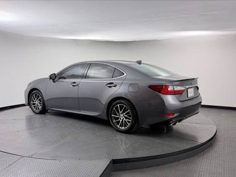 Used 2018 Lexus ES 350 w/ Luxury Package w/Wood Trim FWD image 6