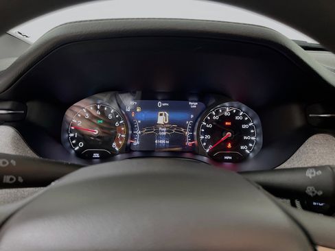 Used 2023 Jeep Compass Sport image 22