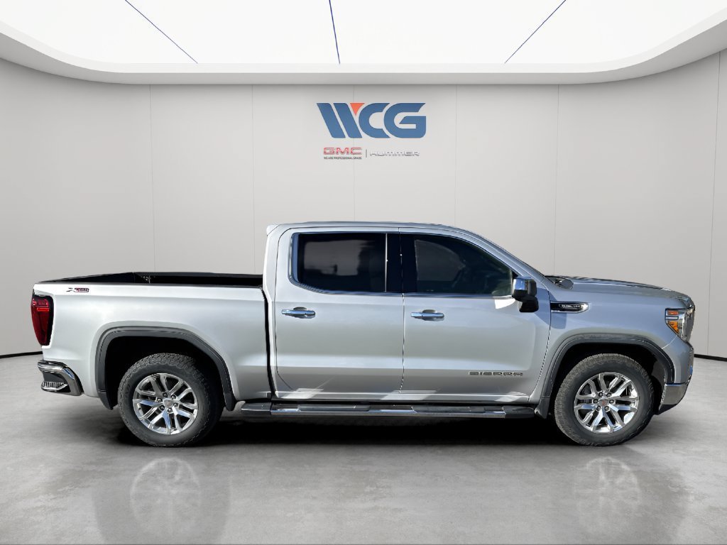 Used 2022 GMC Sierra 1500 SLT w/ SLT Premium Package AWD/4WD image 2