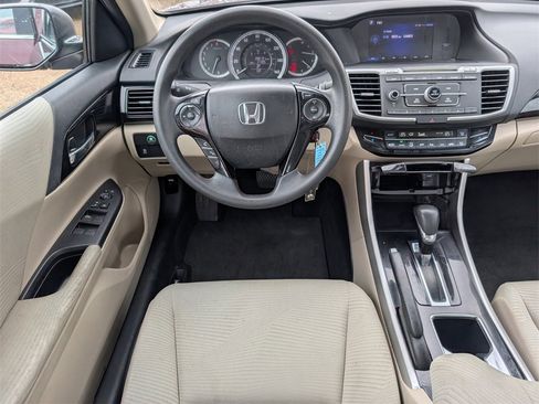 Certified 2017 Honda Accord LX image 28