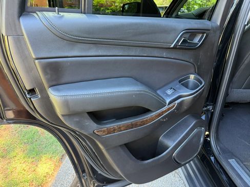 Used 2019 Chevrolet Tahoe LT RWD image 13