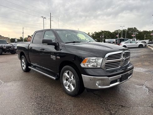 Used 2019 RAM 1500 Big Horn AWD/4WD image 1