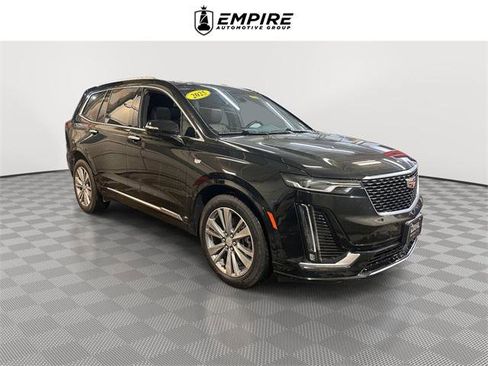 Used 2025 Cadillac XT6 Premium Luxury image 1