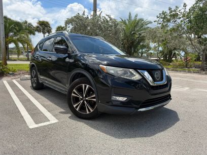 Used 2017 Nissan Rogue SL