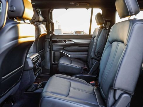 New 2026 Jeep Grand Wagoneer Limited image 23