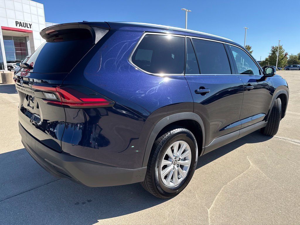 Used 2026 Toyota Grand Highlander AWD image 3