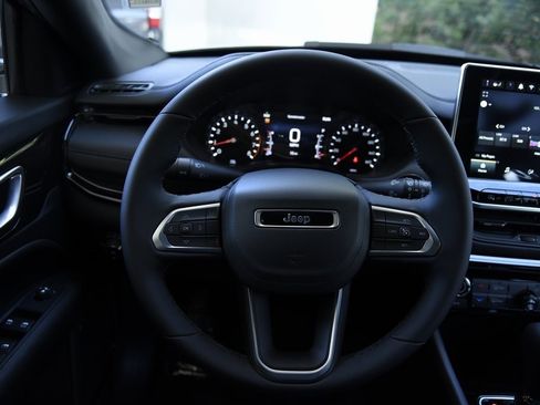 New 2025 Jeep Compass Latitude w/ Altitude Special Edition image 7