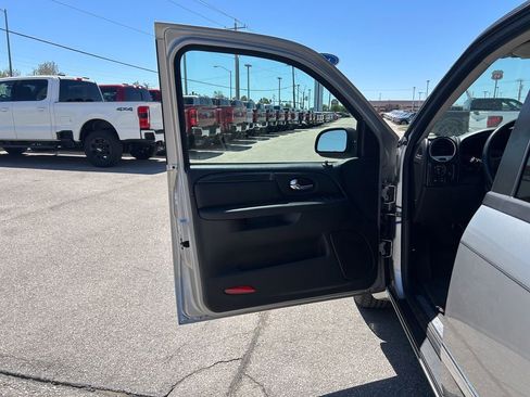 Used 2006 GMC Envoy SLE w/ Sle Preferred Equipment Group AWD/4WD image 12