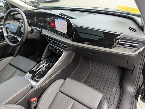 Used 2025 Audi Q5 Premium Plus AWD/4WD image 32