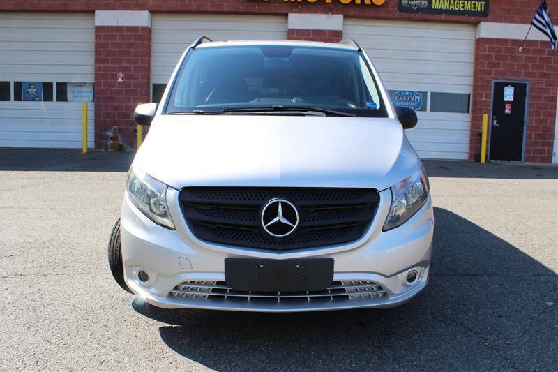 Used 2016 Mercedes-Benz Metris Passenger image 8