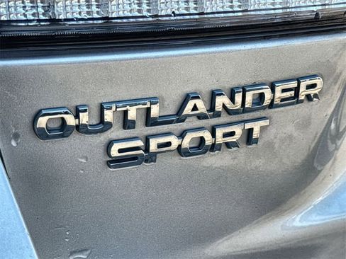Used 2021 Mitsubishi Outlander Sport SE image 11
