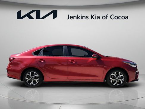 Used 2021 Kia Forte LXS FWD image 3