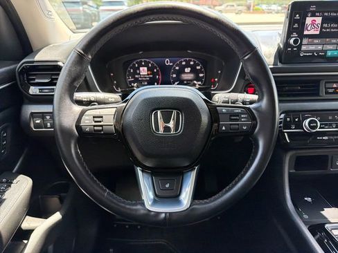 Used 2023 Honda Pilot Elite image 16
