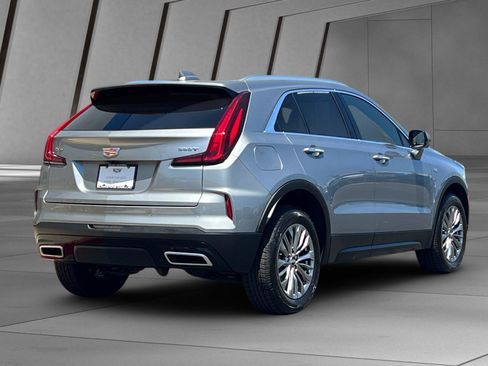 Certified 2025 Cadillac XT4 Premium Luxury FWD image 4