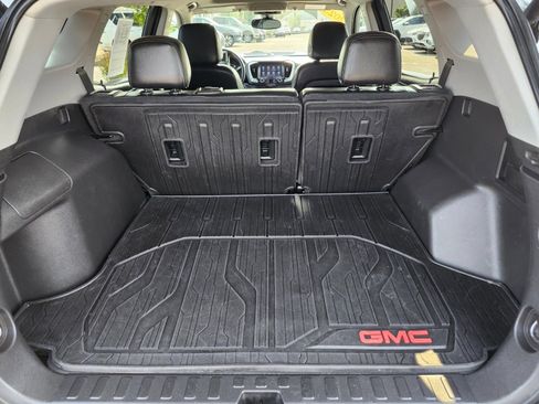 Used 2023 GMC Terrain SLT w/ LPO, Floor Liner Package AWD/4WD image 31