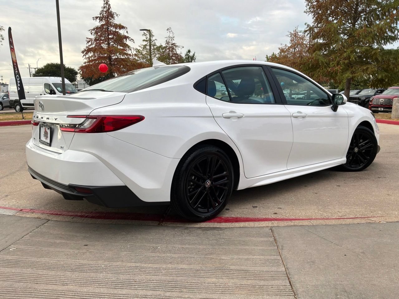Used 2026 Toyota Camry SE FWD image 6