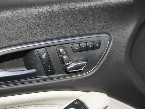 Used 2018 Mercedes-Benz CLA 250 4MATIC image 37