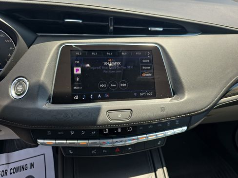 Used 2019 Cadillac XT4 Premium Luxury w/ Enhanced Visibility Package FWD image 19