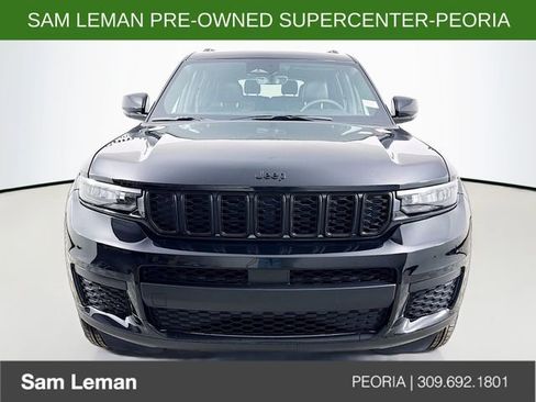 Used 2025 Jeep Grand Cherokee L Altitude image 2