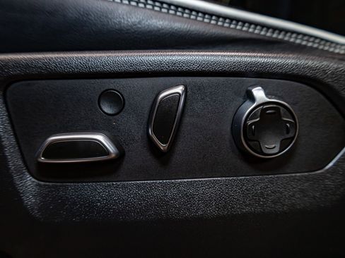 Used 2023 GMC Sierra 1500 AT4X image 26