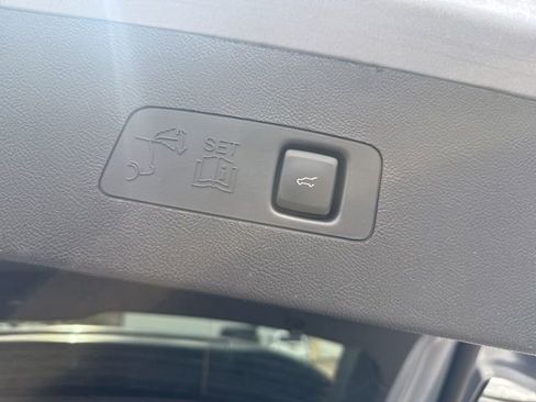 Used 2022 Lincoln Corsair AWD w/ Premium Package image 12