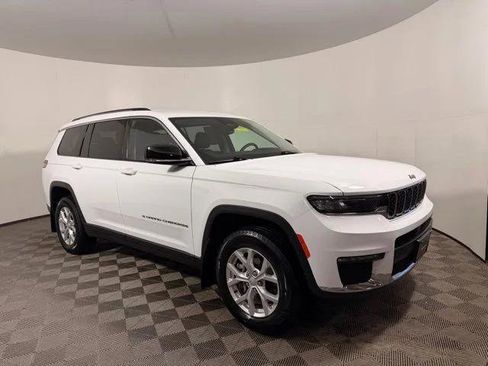Certified 2024 Jeep Grand Cherokee L Limited AWD/4WD image 1