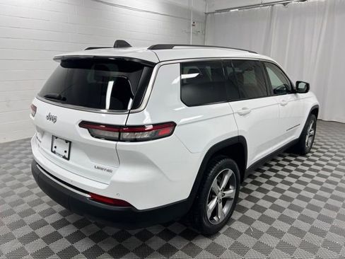 Used 2022 Jeep Grand Cherokee L Limited AWD/4WD image 5