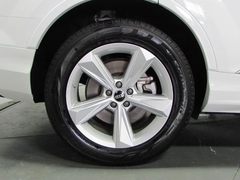Used 2024 Audi Q7 2.0T Premium Plus AWD/4WD image 9