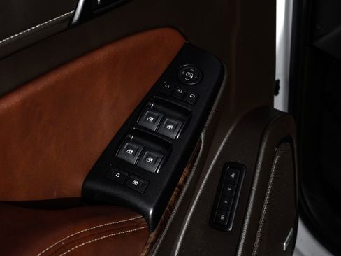 Used 2020 Chevrolet Suburban Premier w/ 6.2L Performance Package image 47