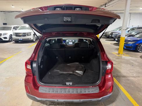 Used 2017 Subaru Outback 2.5i Limited AWD/4WD image 7