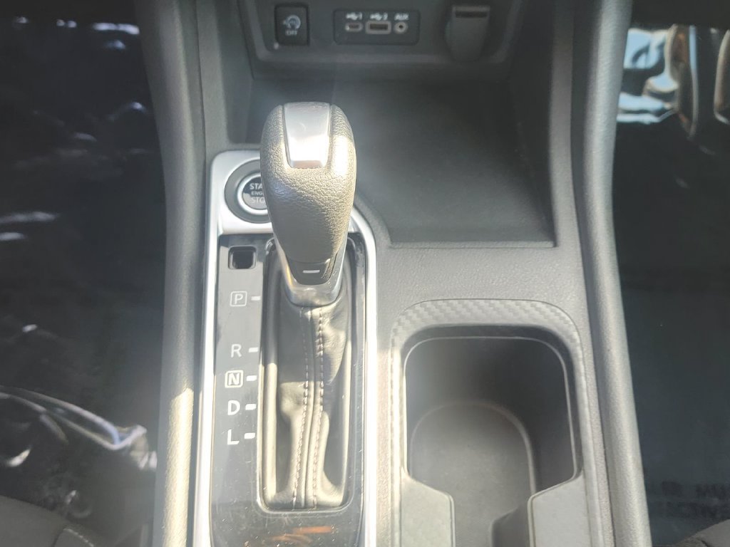 Used 2024 Nissan Sentra SV FWD image 30