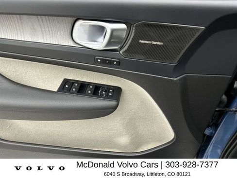 Used 2024 Volvo XC40 B5 Plus w/ Protection Package Premier AWD/4WD image 13