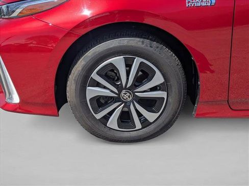 Used 2017 Toyota Prius Prime Premium w/ Carpet Mat Package image 24