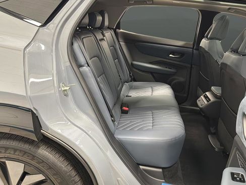 Used 2025 Nissan Ariya Platinum AWD/4WD image 25