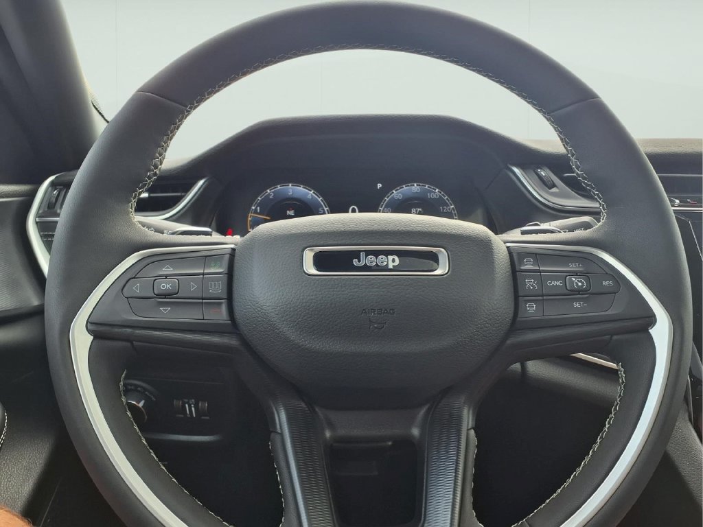 New 2026 Jeep Grand Cherokee Laredo X RWD image 13