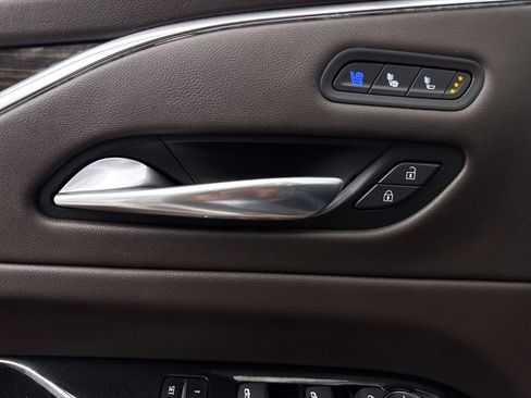 Used 2021 Cadillac Escalade ESV Sport w/ Driver Assist Tech Package image 31