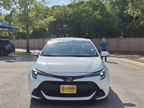 Used 2023 Toyota Corolla SE FWD image 6