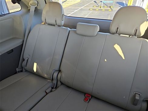 Used 2014 Toyota Sienna Limited image 12