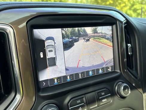 Used 2019 Chevrolet Silverado 1500 High Country w/ Technology Package AWD/4WD image 35