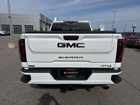 Used 2024 GMC Sierra 2500 AT4 w/ Technology Package AWD/4WD image 13