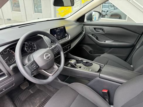 Used 2026 Nissan Rogue S FWD image 9